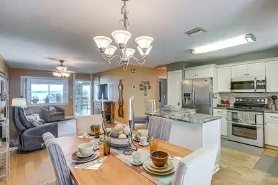 Image de Auburndale Vacation Rental w/ Yard & Lake Views