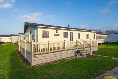 Image de Mp630 Lodge - Camber Sands Holiday Park - Sleeps 8 + Huge gated Decking - Washing Machine