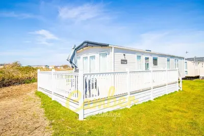 Image de Mp753 - Camber Sands Holiday Park - Sleeps 6 - Modern caravan with large Decking - Quiet Location