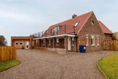 Image de The Old Guard House, pet friendly, luxury holiday cottage in Whitby