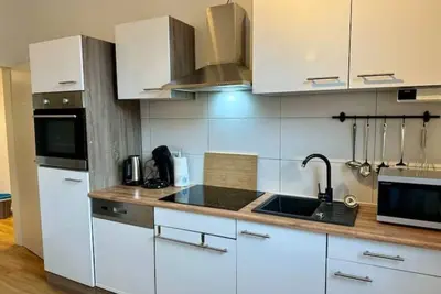 Image de Charmante Altbauwohnung an der Kesselschleuse 1