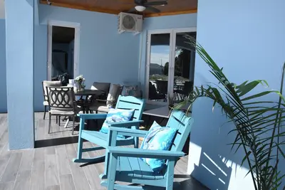 Image de 2-bedrooms, outdoor kitchen, with saltwater pool, Ac, WiFi