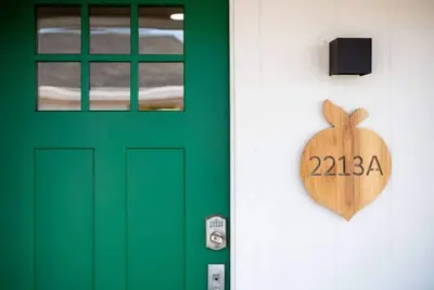 Boutique Hotel Suite ~ minutes from Magnolia + Bu