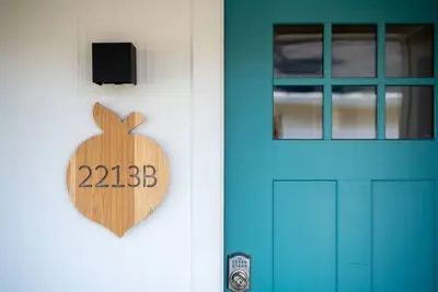 Image de Boutique Hotel Suite ~ minutes from Magnolia + Bu