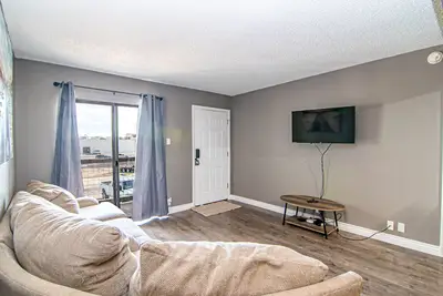 Cozy Midland Condo with Pool