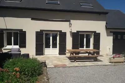 Grange réhabilitée en une charmante maison en pleine campagne avec vue dégagée!