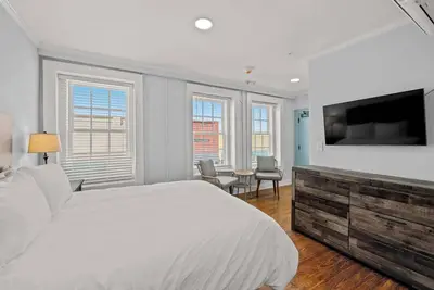 Image de Modern Retreat in the Heart of Conway