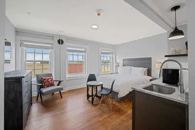 Image de Historic Elegance Loft in Downtown Conway