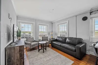 Image de Discover Conway Trendy Downtown Loft