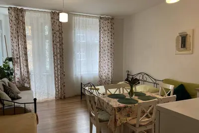 Image de Bright Apartment im Stadtzentrum am Park