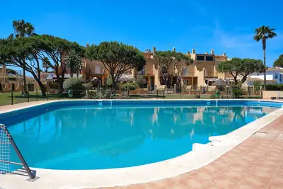 Image de Adosado en Chiclana, La Barrosa, Sancti Petri, Piscina Comunitaria, Cerca Playa