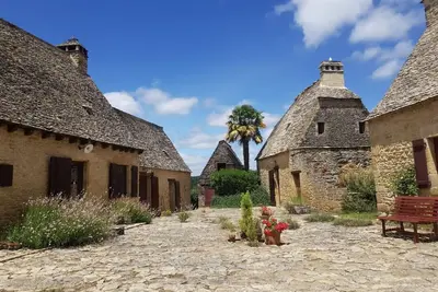 Image de Authentique mas périgourdin aux toits de lauzes