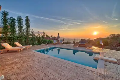 Image de Villa Anesis by Villa Plus