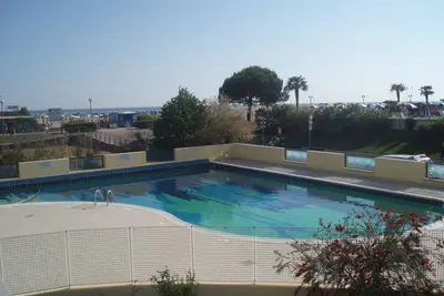 Image de Appartement relaxant en bord de mer dans une résidence moderne