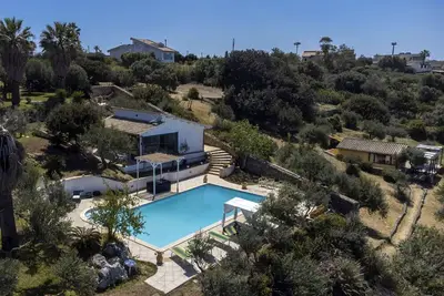 Image de Retraite de villa avec vue fascinante sur la mer