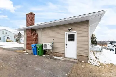 Image de Champlain Clean 2 Queen Bdrm - workstation - Wifi