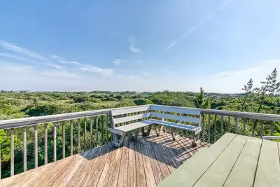 Image de Beautiful Corolla vacation home, just 85 yards to the beach!