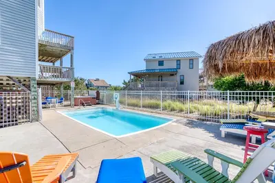 Image de Sunrise views, sand volleyball court, and a quick walk to the beaches of Duck