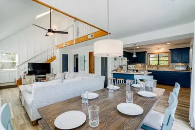 Image de Classic Corolla beach house near beaches and shopping