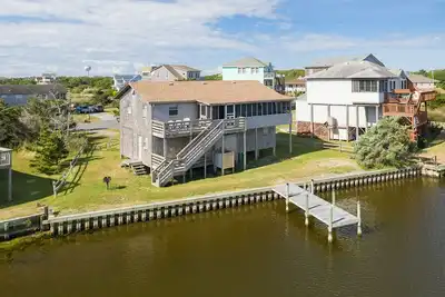 Image de A waterman's paradise with sound access on Hatteras Island!