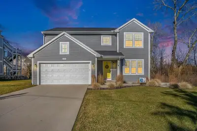 Image de Access to private association beach. Sleeps 10.