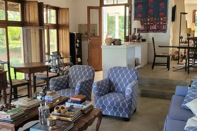 Image de Casa com Praia Particular na Beira da Represa. Do Romântico ao Treino Esportivo