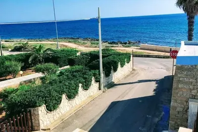 Image de Vacation home a stone's throw from the sea in Salento