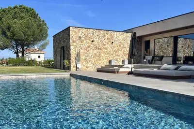 Image de Villa contemporaine 5 mn d'Aix au calme et vue dégagée