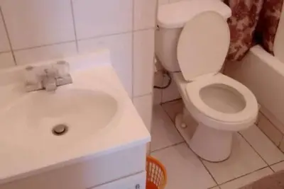 Apt #18 - 1 Bedroom, 1 Bathroom - Conveniently located.