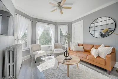 Image de Stylish 3 Br near Lake Michigan