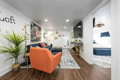 Image de Industrial St. Loft on the square