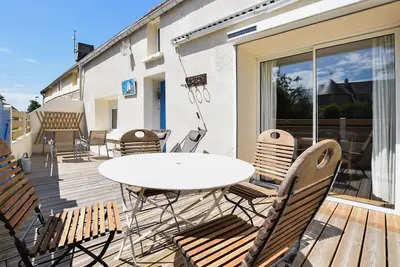 Image de Maison confortable à Pirou avec Wi-Fi