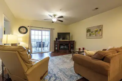 Image de Elevator Access! Central Branson Location! (Rl5-6)