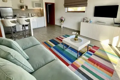 Image de Appartement d'une chambre avec la terrasse et la vue sur le mer Ist (A-22436-a)