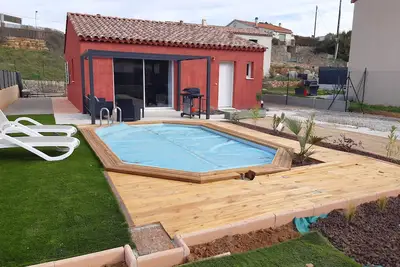 Image de Villa en Provence, piscine, 6 personnes. 3 chambres. Petits animaux acceptés.