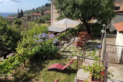 Image de Village house in a panoramic location with a sunny garden and sea views