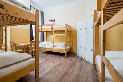 8-bettzimmer mit Etagendusche