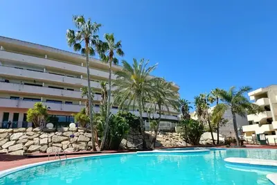 Image de Appartement Moderne à Salou: Piscine, Proche Plage, Climatisé, Wi-Fi Gratuit, Terrasse