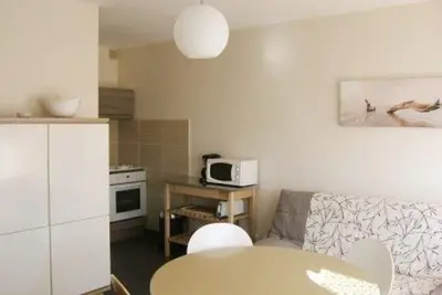 Image de Charmant T2 avec terrasse et parking privé, proche plage, capacité 4 personnes - Marseillan