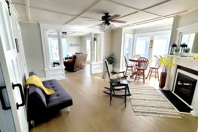 Image de Farmhouse Oasis | Waster/Dryer | Fireplace