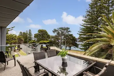 Image de Beachfront on the Esplanade