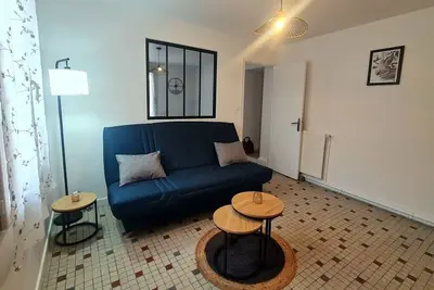 Image de Logement entier dans une longère entre village et verger.