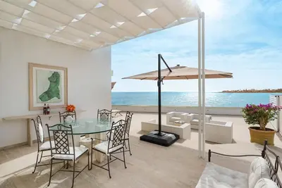 Villa Festa - Private seafront villa in Sicily