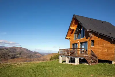 Image de Chalet entre Bagnères et Lourdes https://le-chalet-darrodets-74. webselfsite. net/