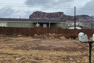 Image de Enjoy the beautiful sun sets on the deck