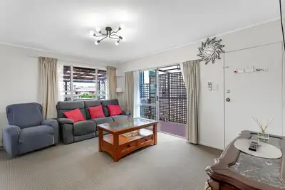 Image de Homespun Unit with deck, air-con and parking