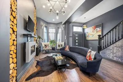 Image de 6 Bedroom Guest House