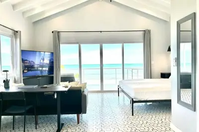 Image de Beachfront Studio/Pool/Kitchen/Breakfast/670sf