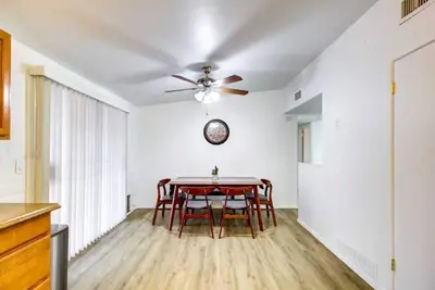 Image de 64) Perfect for travel nurses!