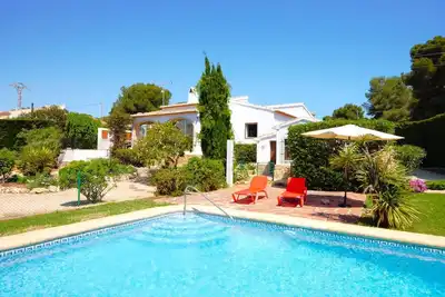 Image de Belle Villa Avec Piscine 5 x 10 m, Grand Jardin Privatif, Proche des Plages